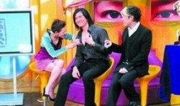 娱乐吃瓜君模仿哪个节目,模仿XXX节目，带你领略全新笑料盛宴！